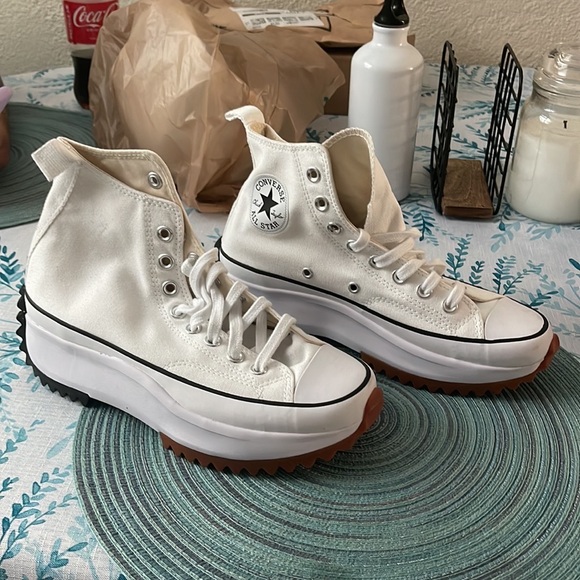 Converse High-Top Trainer - Picture 1 of 3